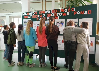 Maniowy: Wystawa „Maraton Solidarności” skłania do refleksji