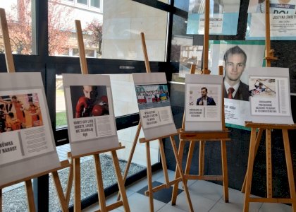 Katarzyna Paliwoda, dyrektor XXIX Liceum Ogólnokształcącego im. Janka Bytnara „Rudego” w Łodzi: Wystawa będzie wisieć u nas na stałe, bo dobrze koreluje z naszymi ideałami